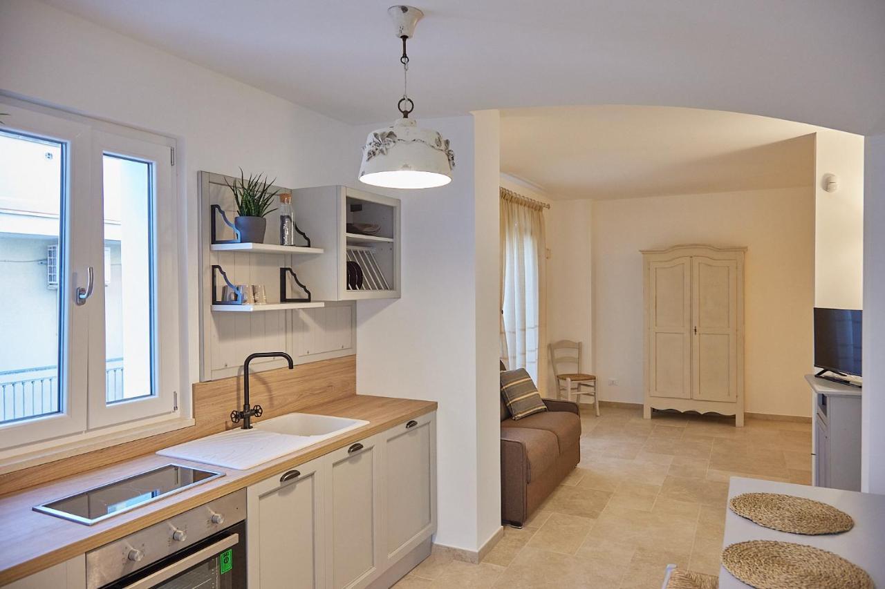 Villa Le lamie di via Dante Polignano a Mare Esterno foto