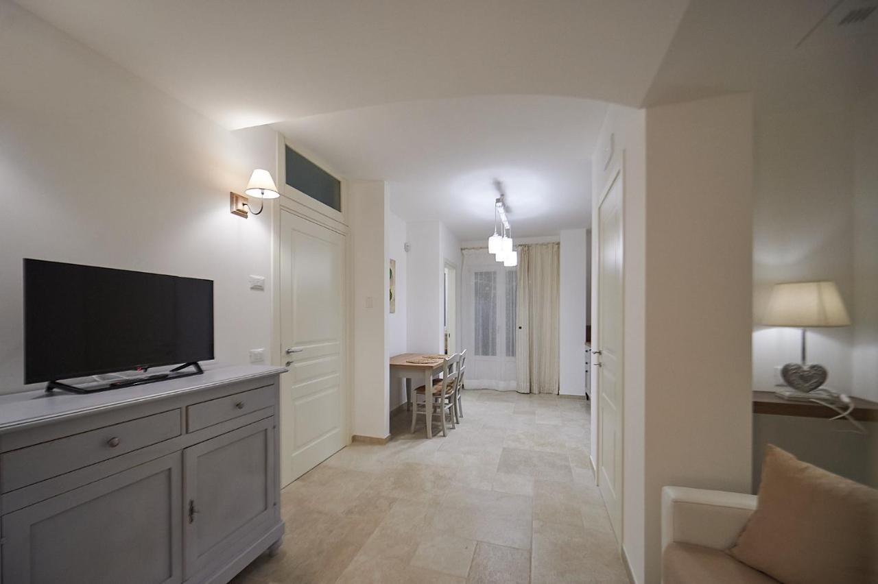Villa Le lamie di via Dante Polignano a Mare Esterno foto